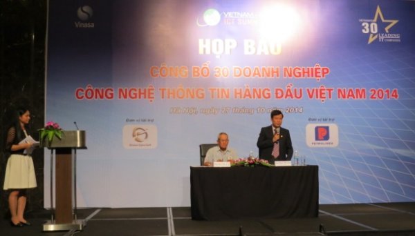 Đại diện VINASA công bố danh sách 30 doanh nghiệp CNTT hàng đầu Việt Nam 2014 Đại diện VINASA công bố danh sách 30 doanh nghiệp CNTT hàng đầu Việt Nam 2014